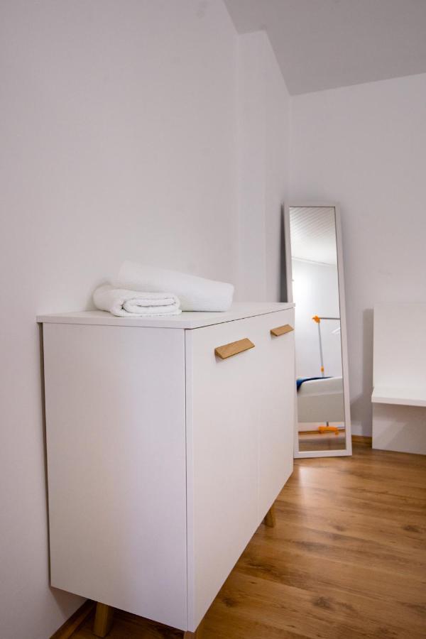 Apartments & Rooms Fam Ribaric Banjol Zewnętrze zdjęcie